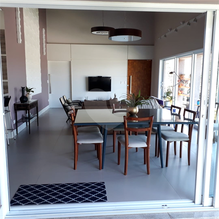 Casa à venda com 3 quartos, 212m² - Foto 13