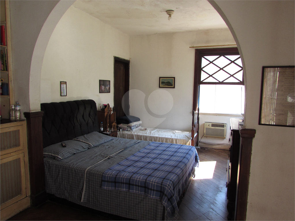 Casa clássica próxima à praia.