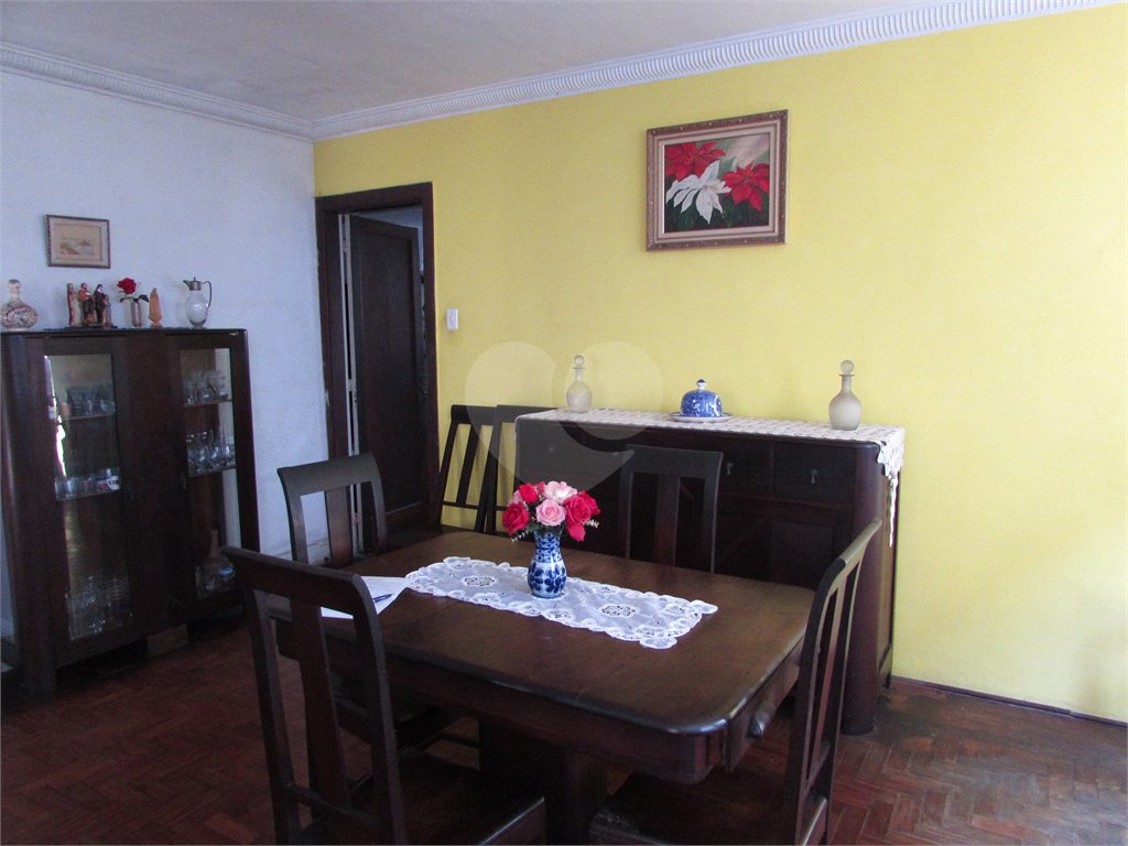 Casa clássica próxima à praia.