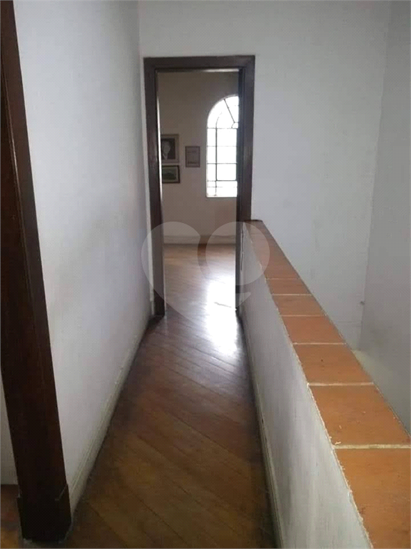 Casa clássica próxima à praia.