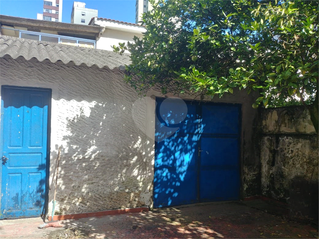 Casa clássica próxima à praia.