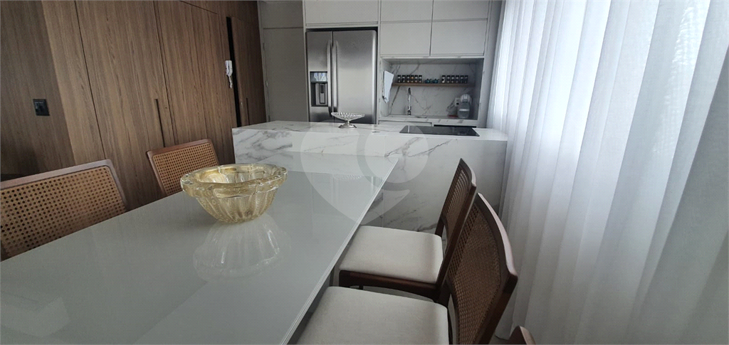 Apartamento 1 suíte, 4 vagas 94m2 Vila Olímpia 
