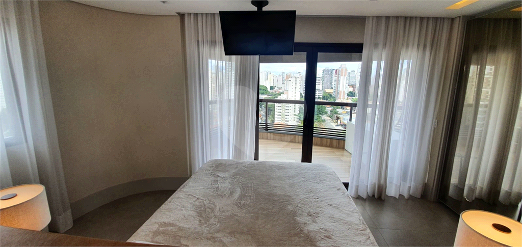 Apartamento 1 suíte, 4 vagas 94m2 Vila Olímpia 
