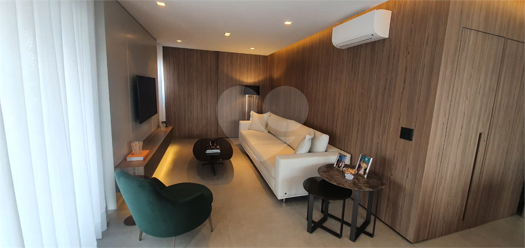 Apartamento 1 suíte, 4 vagas 94m2 Vila Olímpia 
