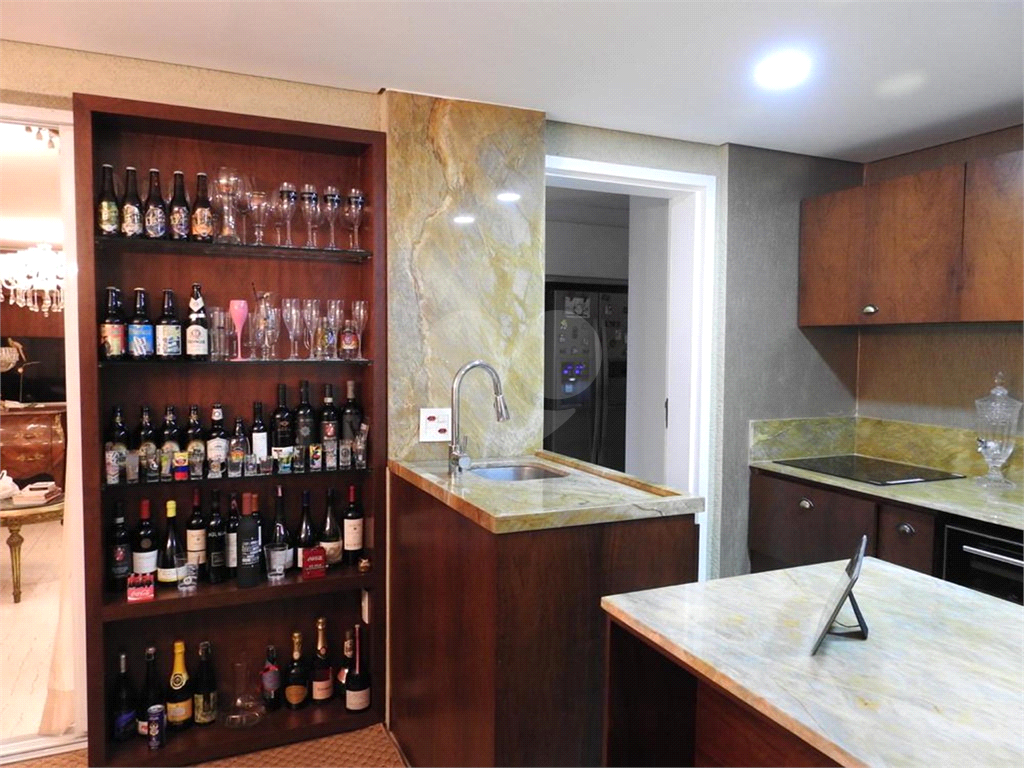 Apartamento em Santa Terezinha a venda com Porteira Fechada 264 metros 5 vagas e Varanda Gourmet!!