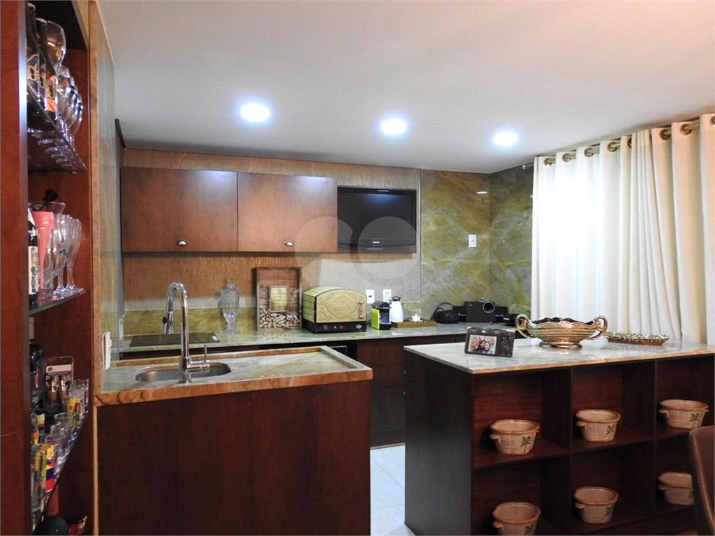 Apartamento em Santa Terezinha a venda com Porteira Fechada 264 metros 5 vagas e Varanda Gourmet!!