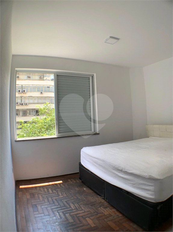 APARTAMENTO em CENTRO