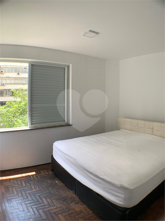 APARTAMENTO em CENTRO