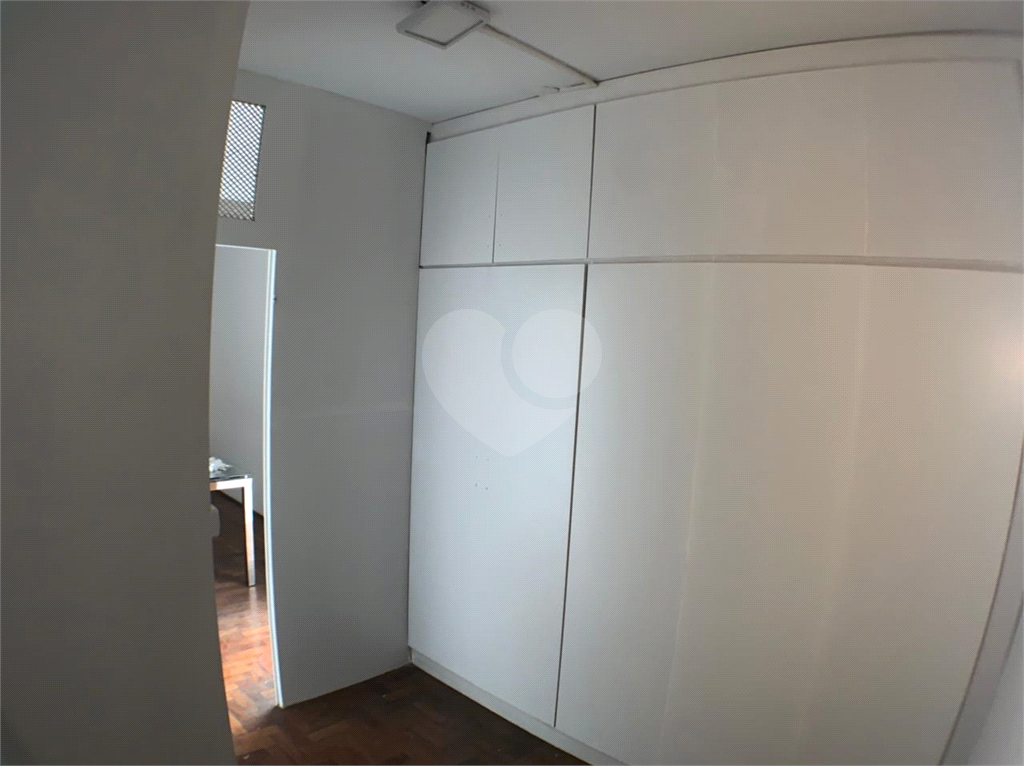 APARTAMENTO em CENTRO