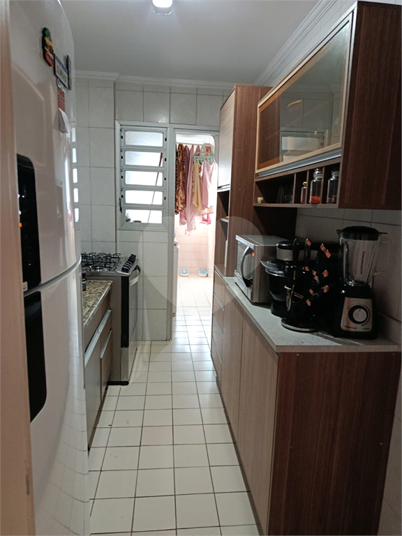 Apartamento na Estrada Velha da Penha com 62 metros quadrados 03 dormitorios 01 vaga mobiliado .