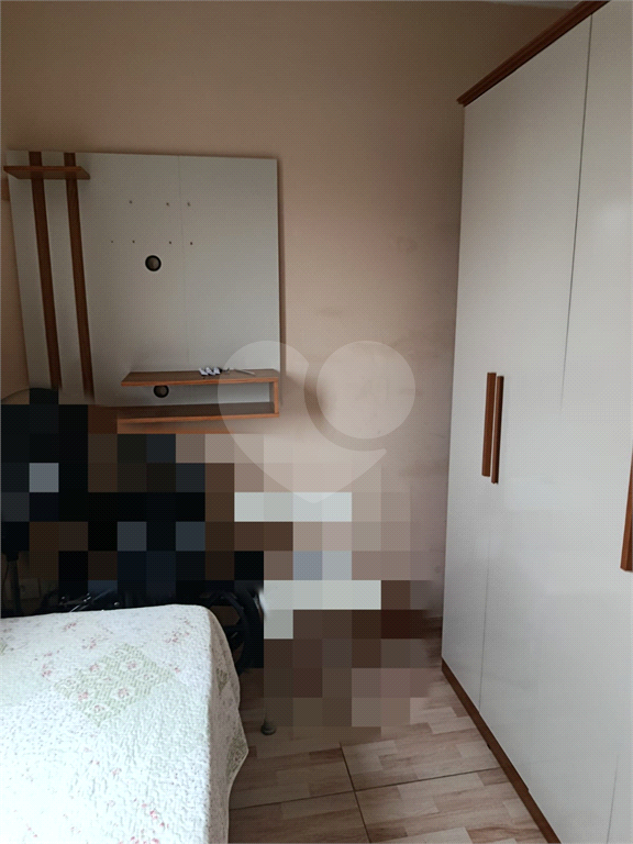 Apartamento na Estrada Velha da Penha com 62 metros quadrados 03 dormitorios 01 vaga mobiliado .