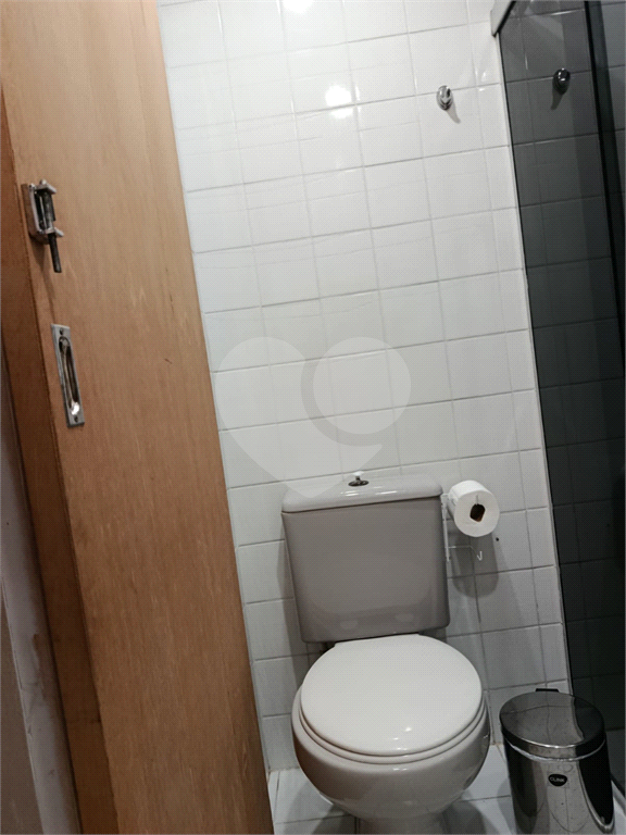 Apartamento na Estrada Velha da Penha com 62 metros quadrados 03 dormitorios 01 vaga mobiliado .