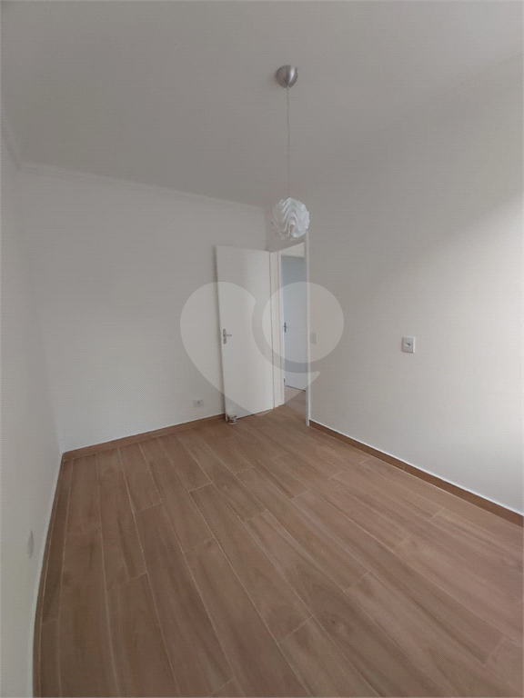 APARTAMENTO em CASA VERDE