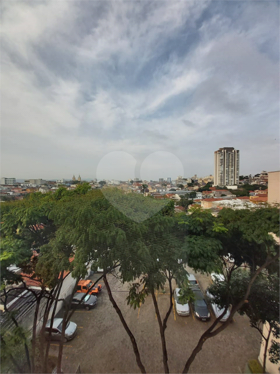 APARTAMENTO em CASA VERDE