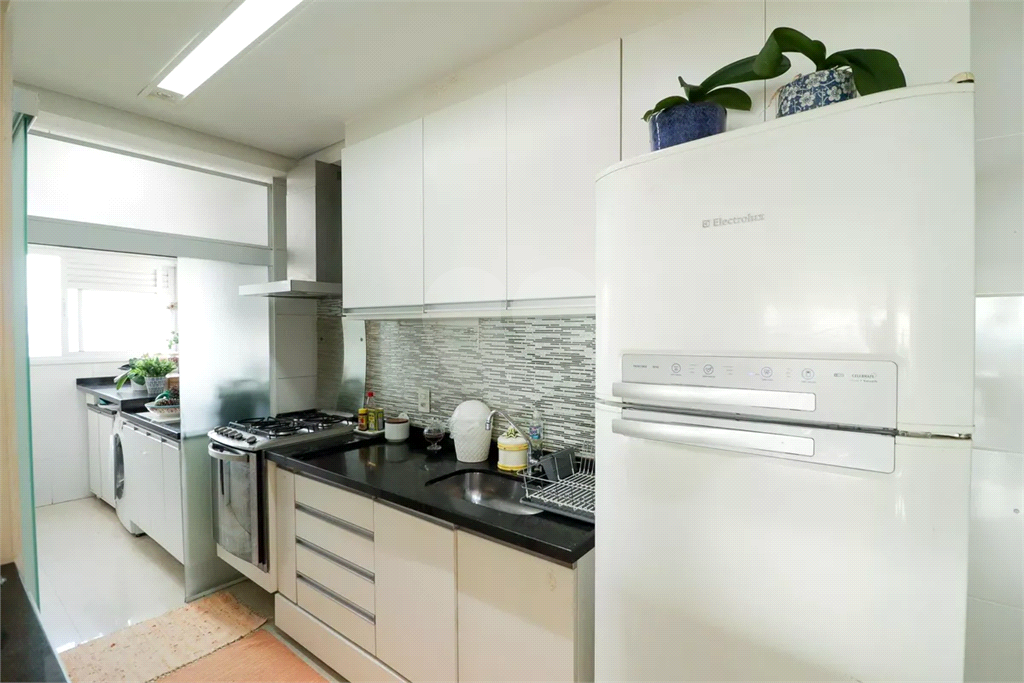 Apartamento para venda em Santana 2 dormitórios, sendo 1 suíte e 2 vagas de garagem 
