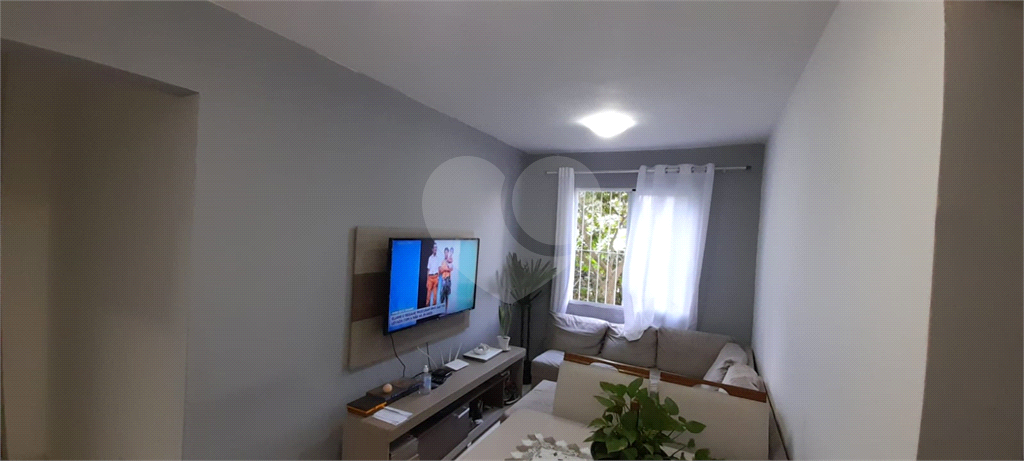 APARTAMENTO em CAMPO LIMPO