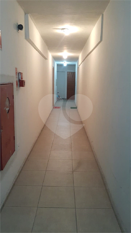 APARTAMENTO em CAMPO LIMPO