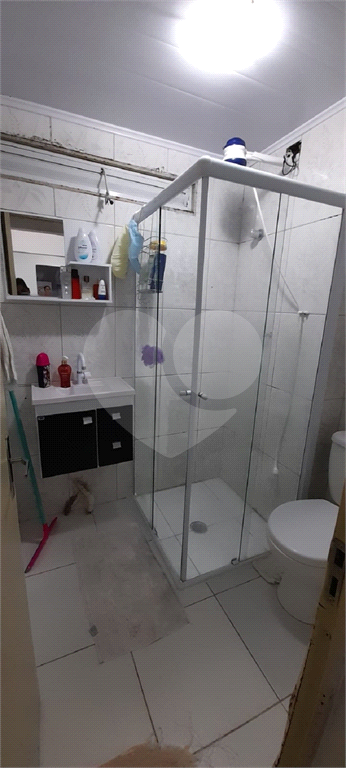 APARTAMENTO em CAMPO LIMPO