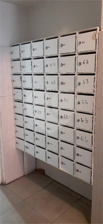 APARTAMENTO em CAMPO LIMPO
