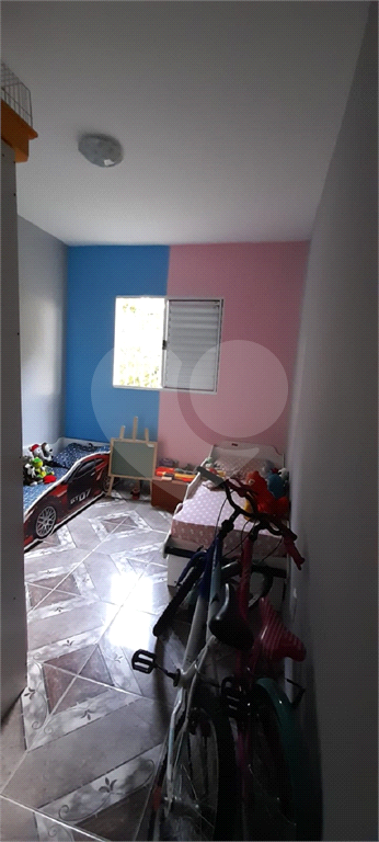 APARTAMENTO em CAMPO LIMPO