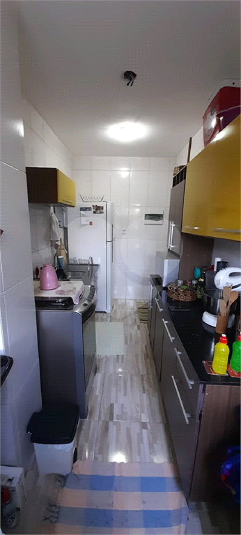APARTAMENTO em CAMPO LIMPO