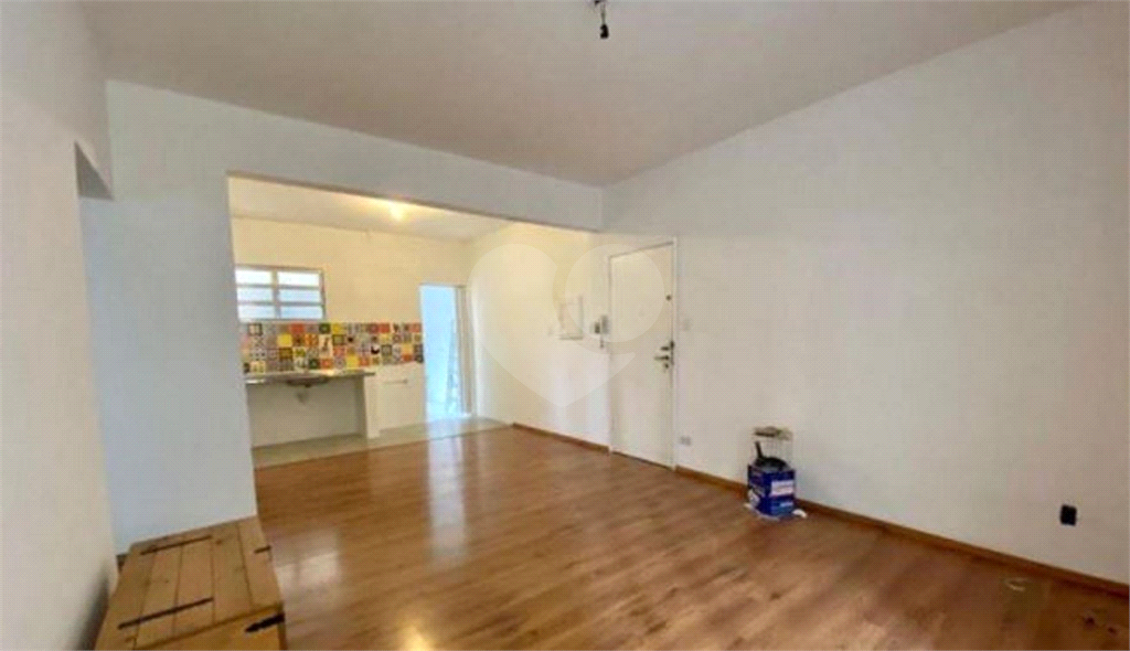 APARTAMENTO em PERDIZES