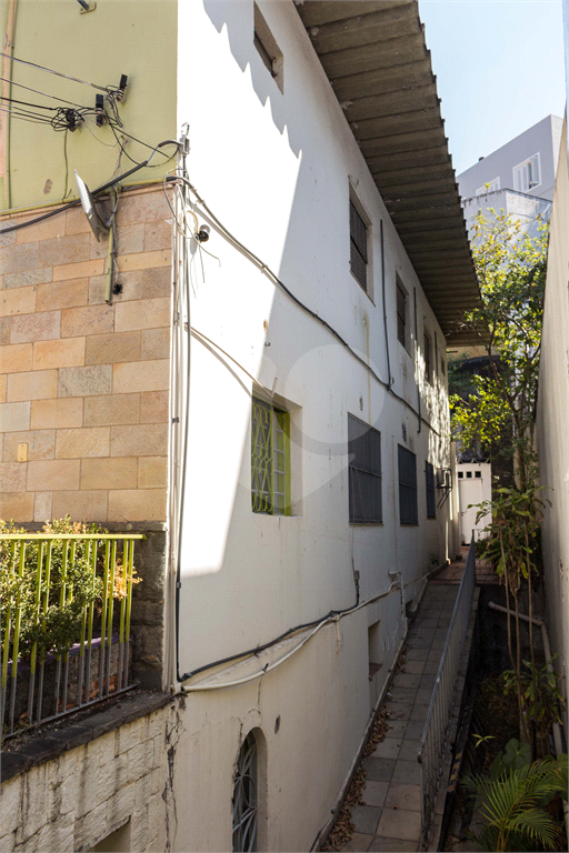 Imóvel comercial com dois pavimentos, Localização excelente meia quadra da Avenida Braz Leme