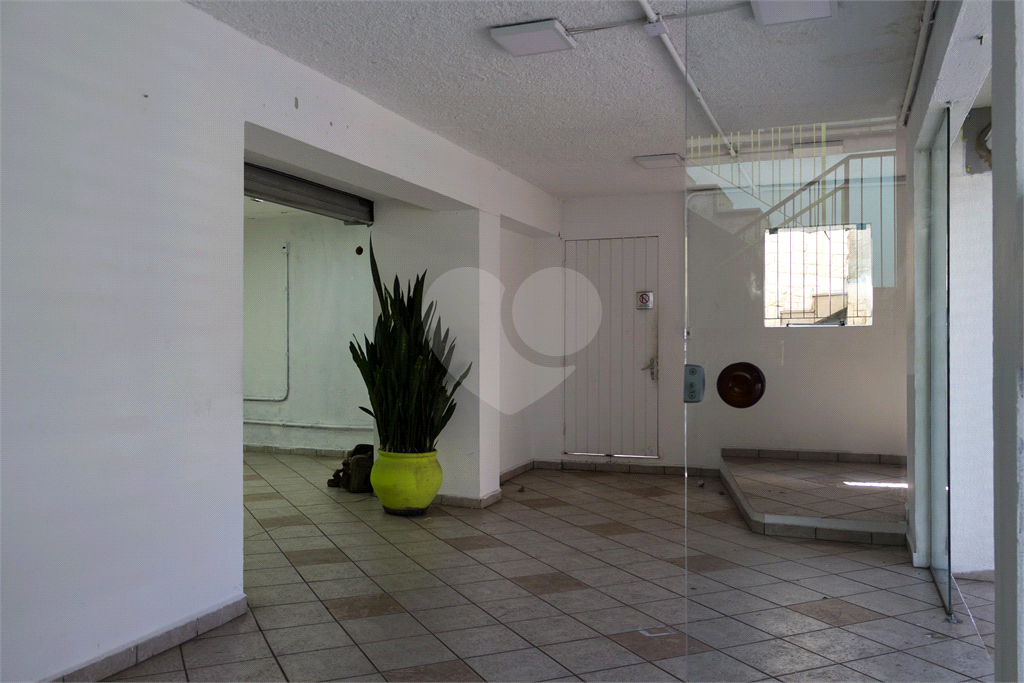 Imóvel comercial com dois pavimentos, Localização excelente meia quadra da Avenida Braz Leme