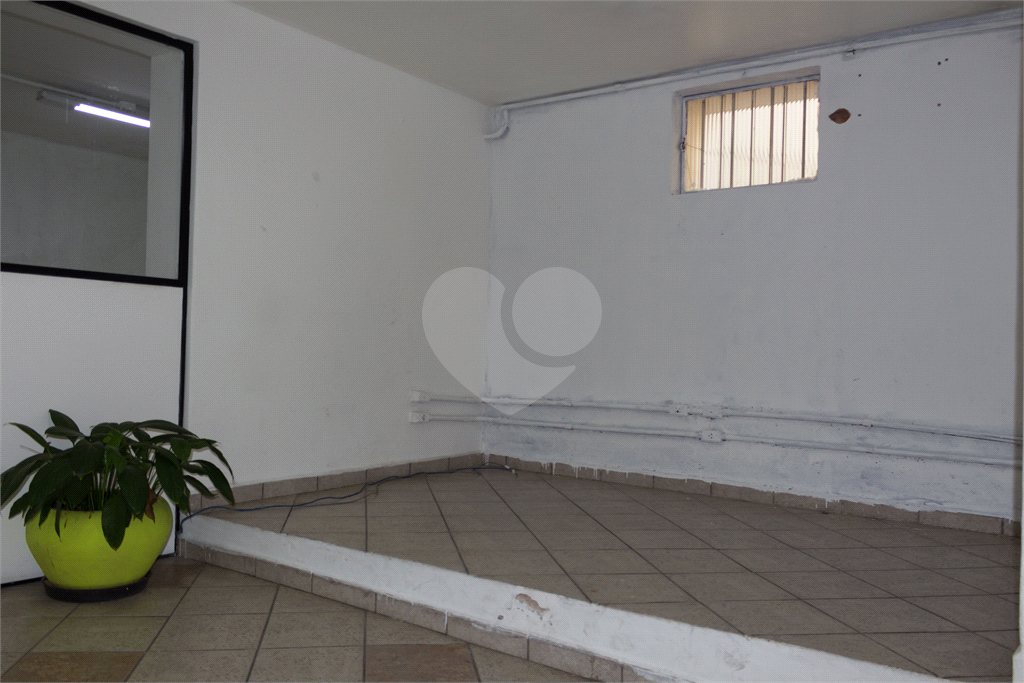 Imóvel comercial com dois pavimentos, Localização excelente meia quadra da Avenida Braz Leme