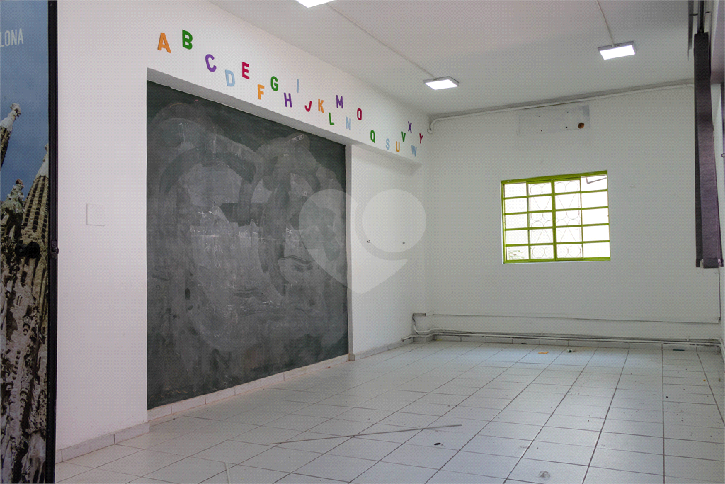 Imóvel comercial com dois pavimentos, Localização excelente meia quadra da Avenida Braz Leme