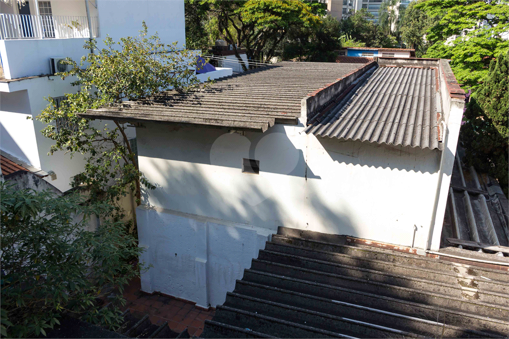 Imóvel comercial com dois pavimentos, Localização excelente meia quadra da Avenida Braz Leme