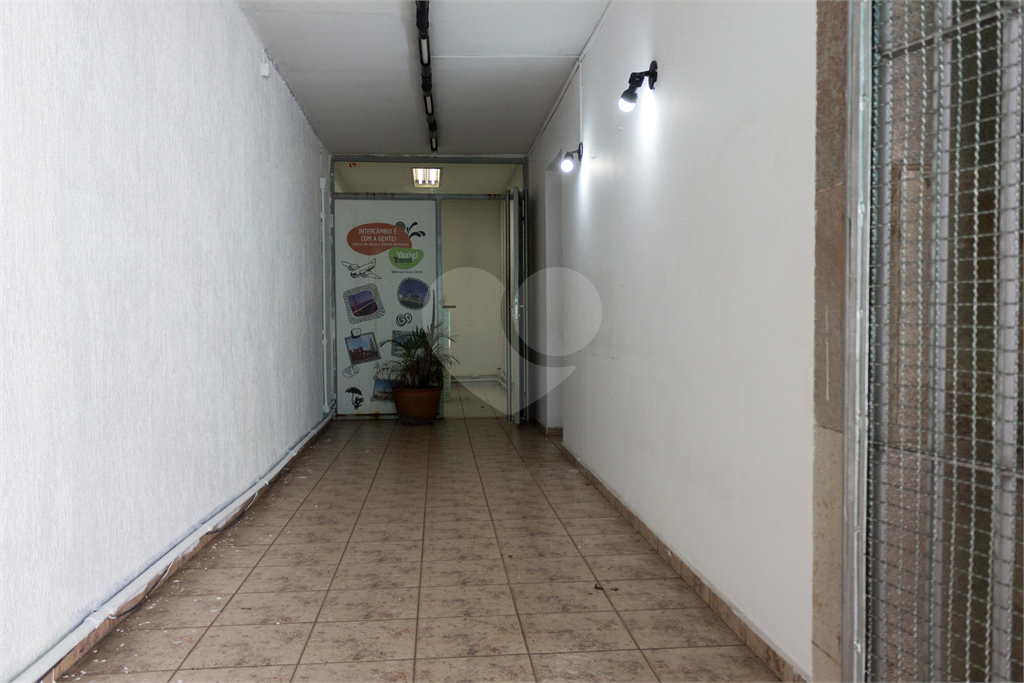 Imóvel comercial com dois pavimentos, Localização excelente meia quadra da Avenida Braz Leme