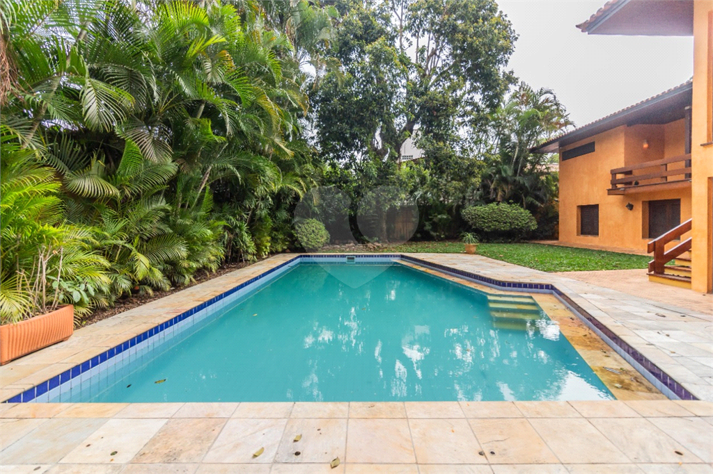 CASA À VENDA COM 4 QUARTOS, PISCINA,  1078M2 AT., NA REGIÃO DE ALTO DE PINHEIROS