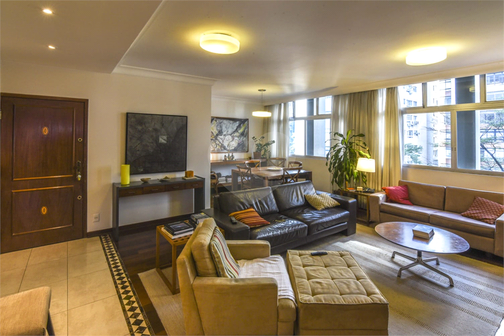 APARTAMENTO em JARDIM PAULISTA