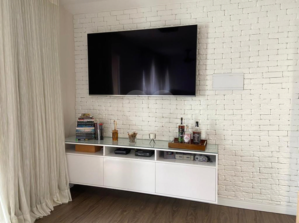 APARTAMENTO em CENTRO