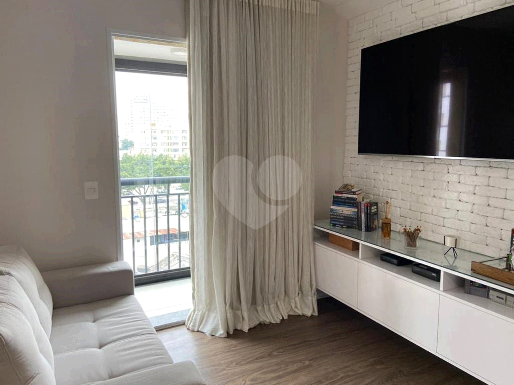 APARTAMENTO em CENTRO