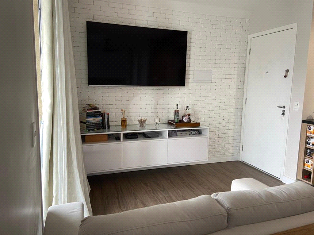 APARTAMENTO em CENTRO