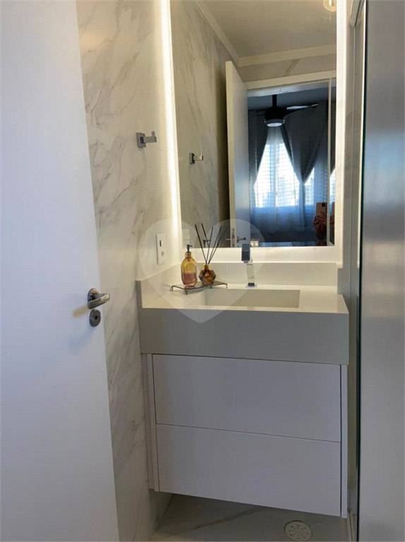 APARTAMENTO em CENTRO