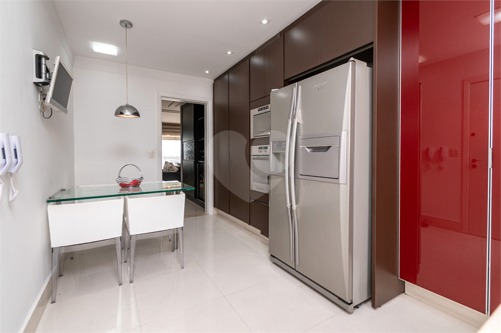 APARTAMENTO À VENDA COM 4 QUARTOS - 3 VAGAS NA VILA ROMANA.