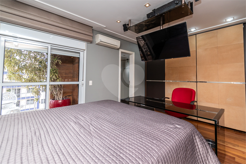 APARTAMENTO À VENDA COM 4 QUARTOS - 3 VAGAS NA VILA ROMANA.