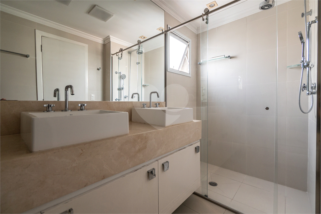 APARTAMENTO À VENDA COM 4 QUARTOS - 3 VAGAS NA VILA ROMANA.