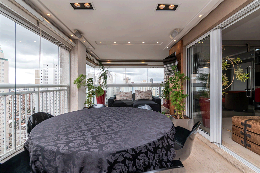 APARTAMENTO À VENDA COM 4 QUARTOS - 3 VAGAS NA VILA ROMANA.