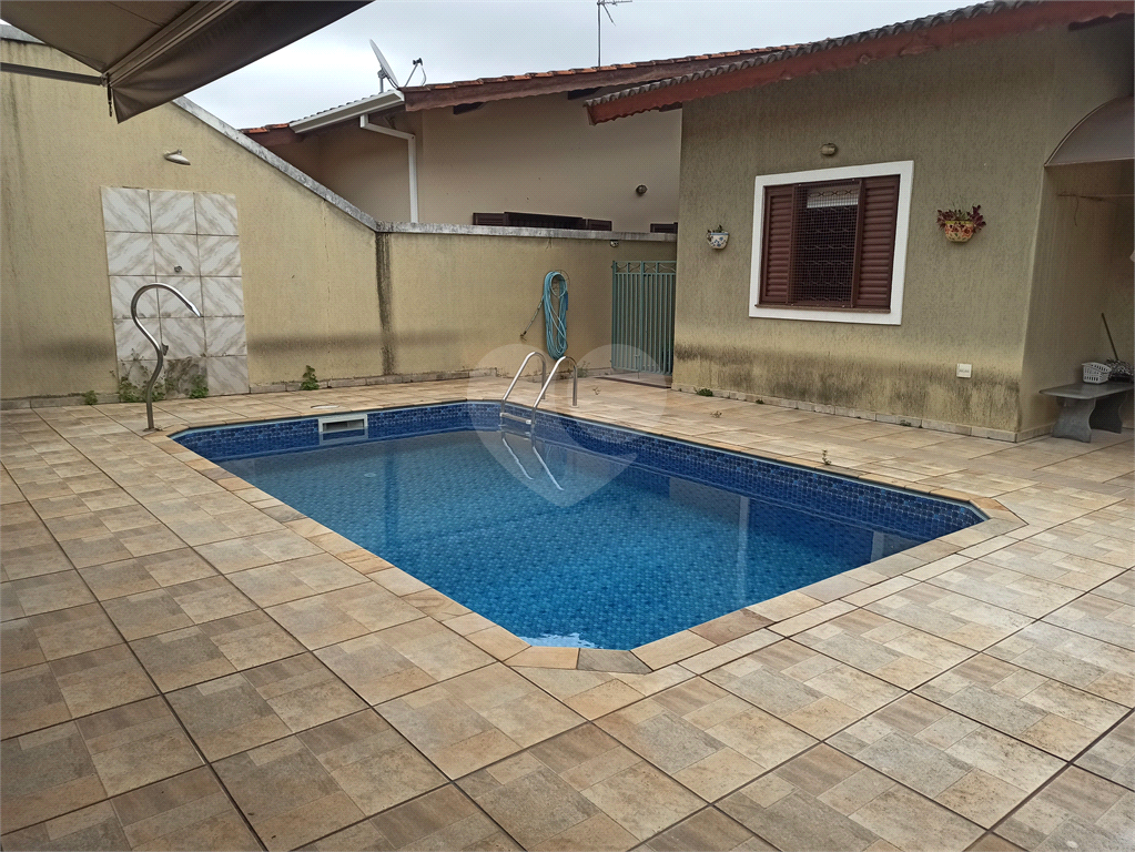 Casa à venda e aluguel com 4 quartos, 300m² - Foto 20