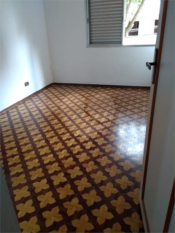 Apartamento à venda com 2 quartos, 76m² - Foto 2