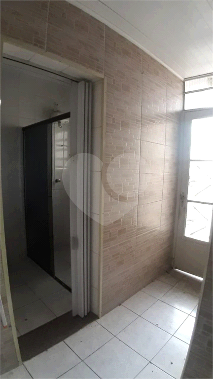 Casa em terreno amplo e plano