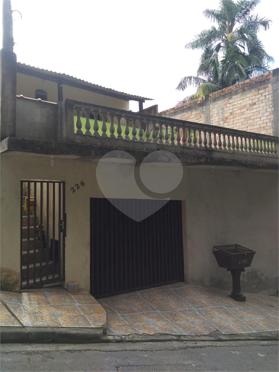 Casa à venda com 2 quartos, 135m² - Foto 1