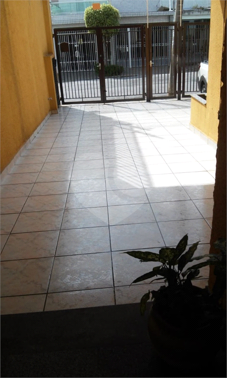 Sobrado à venda com 4 quartos, 250m² - Foto 2