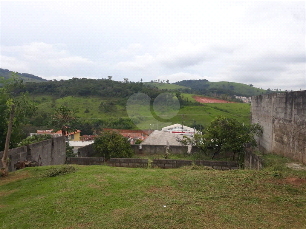 Sobrado à venda com 5 quartos, 250m² - Foto 3