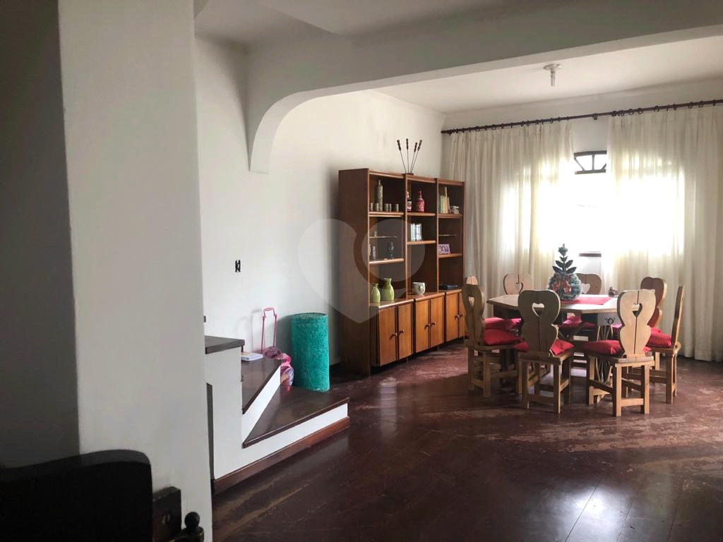 Casa à venda com 4 quartos, 230m² - Foto 13