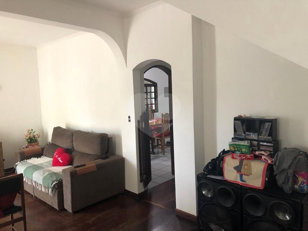 Casa à venda com 4 quartos, 230m² - Foto 15